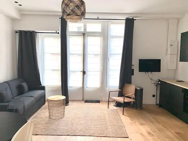 Luxe Parisien - Petit Varenne 0*, Paris France