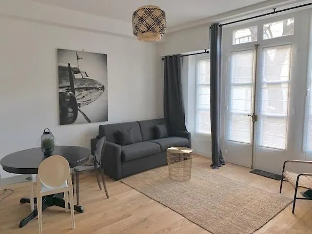 Apartahotel Luxe Parisien - Petit Varenne
